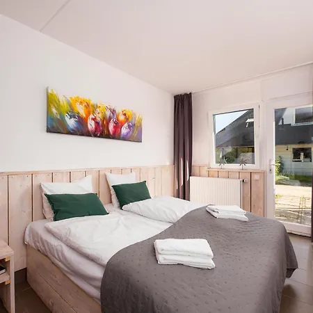 Casa de Férias Familiehuis Met Hottub & Sauna | 10 Pers. Wilsum
