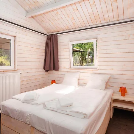 Familiehuis Met Hottub | 10 Pers. 別荘 *
