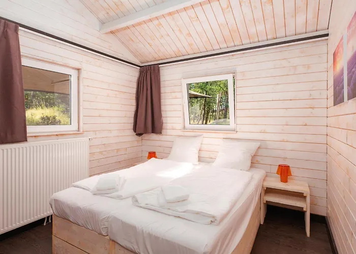 Familiehuis Met Hottub & Sauna | 10 Pers. 度假居 *