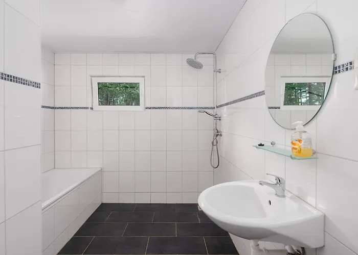 度假居 Familiehuis Met Hottub & Sauna | 10 Pers. *